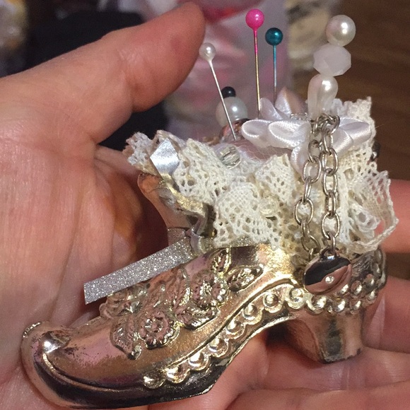 Japan vintage shoe pin cushion - Picture 6 of 8